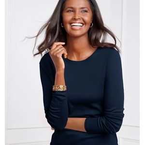 THREADS 4 THOUGHT Size M Everyday Tee 
Long Sleeve Shirt~Sustainable Apparel Top